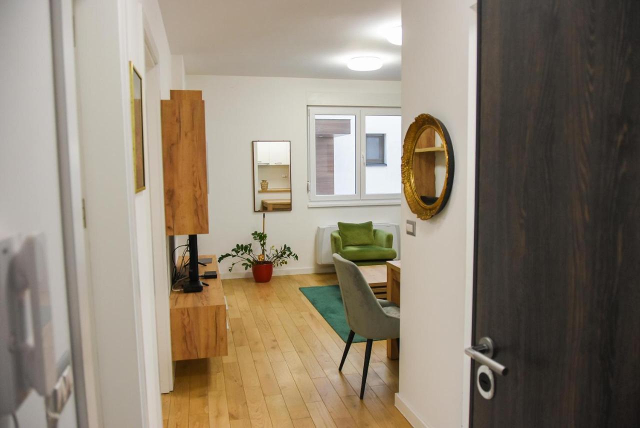 Apartment Barcelona Zemun Belgrade エクステリア 写真