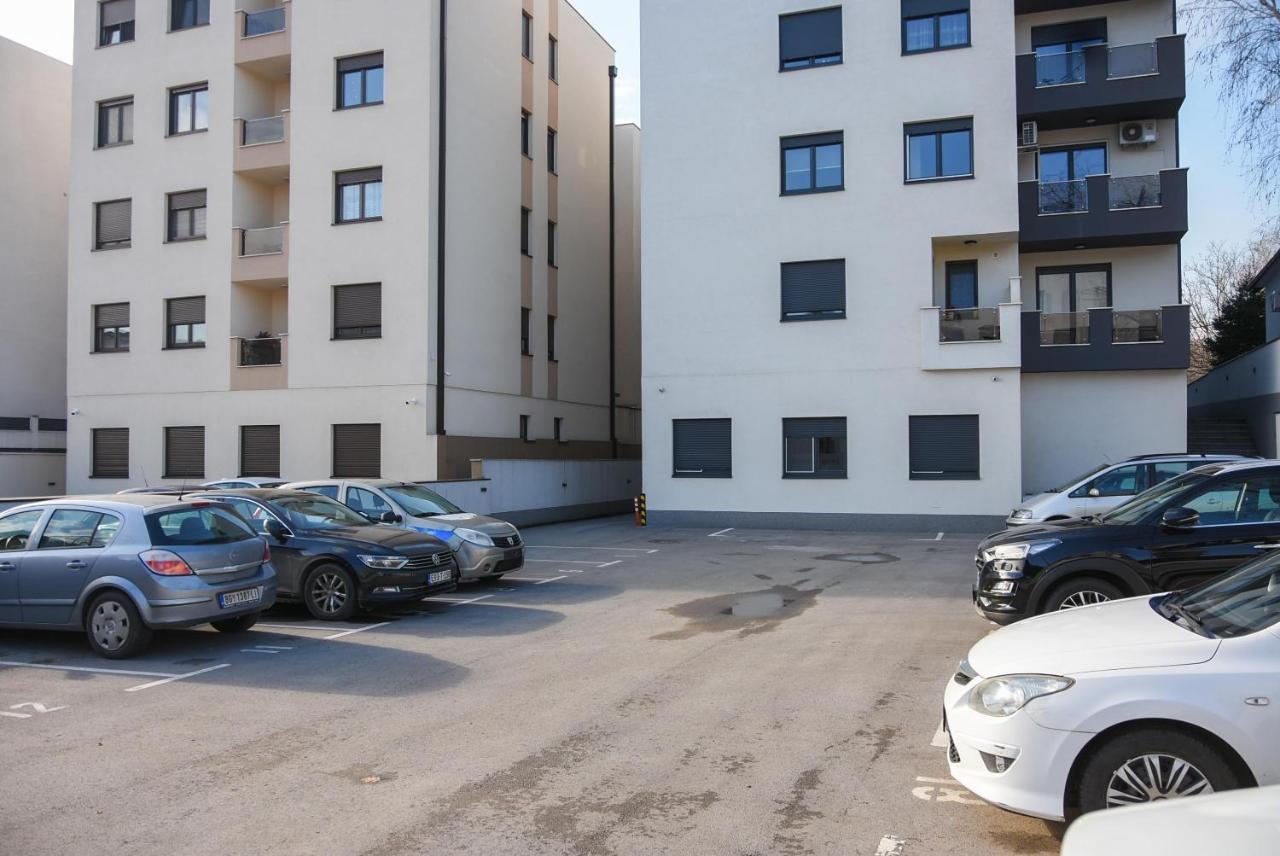 Apartment Barcelona Zemun Belgrade エクステリア 写真